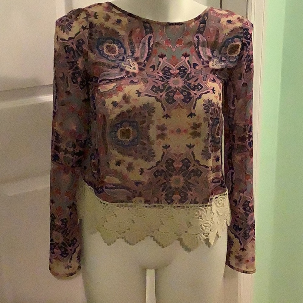 Beautiful blouse brand:rue 21 original size large